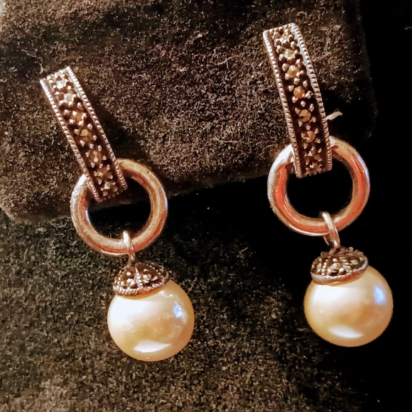 JJ Judith Jack Sterling Silver  Marcasite Drop down dangling Faux Pearl Earrings - Picture 4 of 11